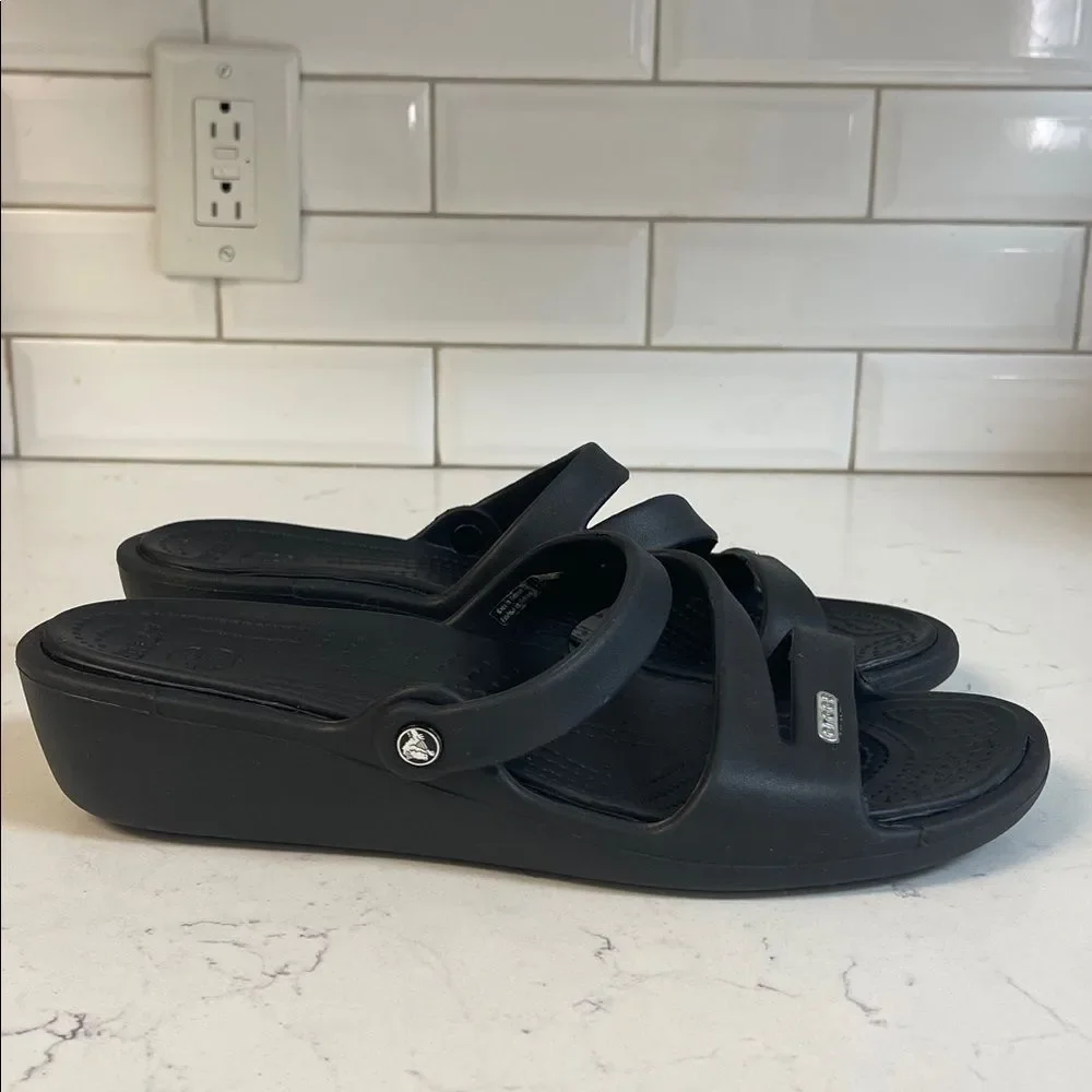 CROCS Patricia Wedge Sandals Black Size 11